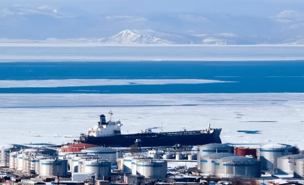 难怪特朗普急着访华,贸易数据送进白宫:中方一滴美原油未进,美国完全没了当初的嚣张气焰