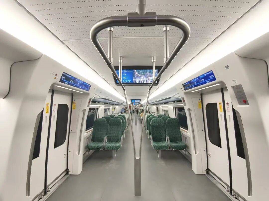 东莞直达白云机场,最快一小时,西平西站上车最方便!