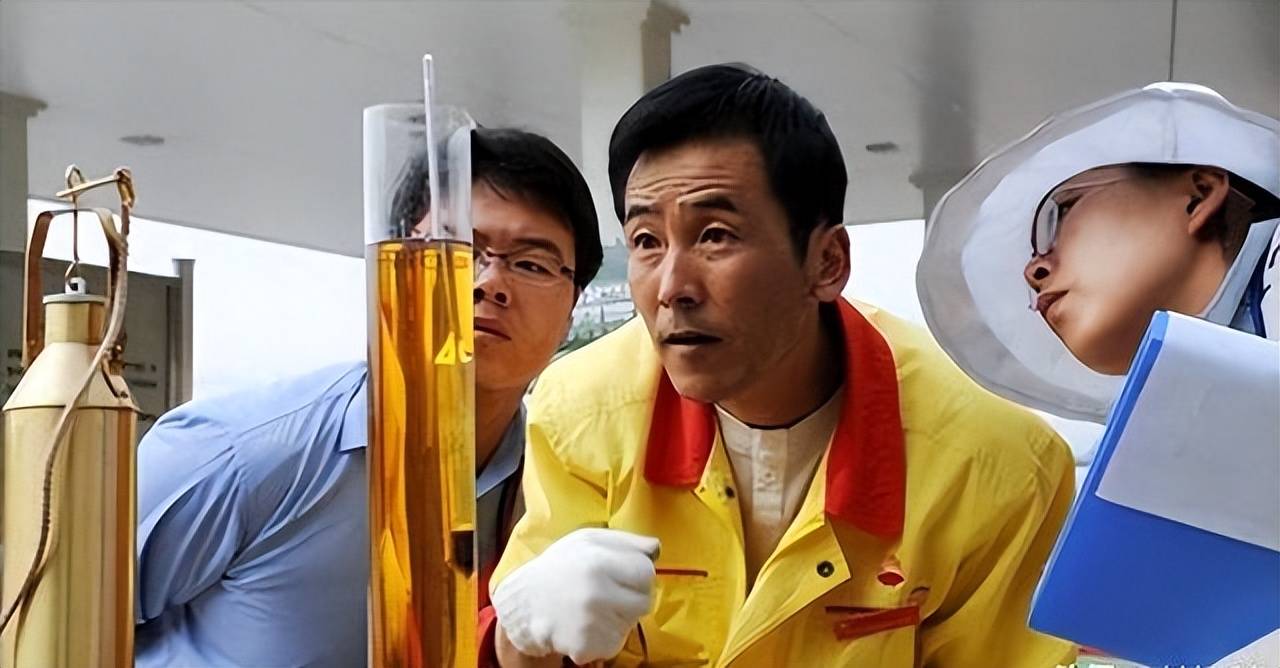 中国高价进口大量原油,却低价出口成品油,为何要赔本赚吆喝?