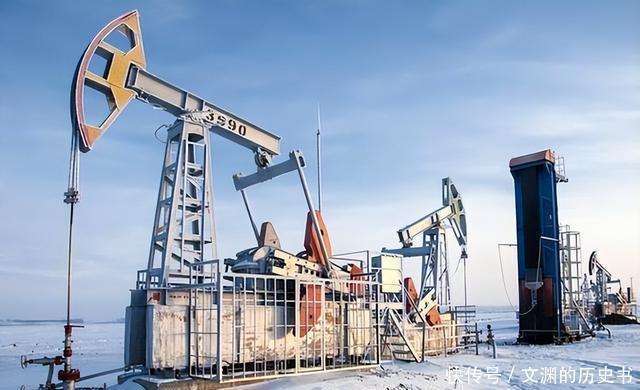 中印关系回暖,俄罗斯要求印度用人民币买石油,印度得硬着头皮买