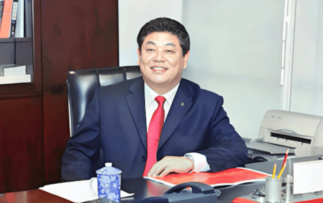 肆无忌惮“靠石油吃石油”、搞钱色交易，袁光宇被“双开”